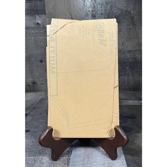 Very Easy Very Vogue 9312 Vintage Dress Pattern - Picture 2 of 7